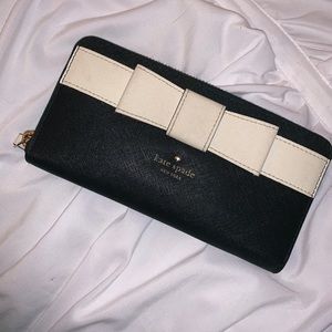 Lightly Used Black / Cream Kate Spade Bow Wallet